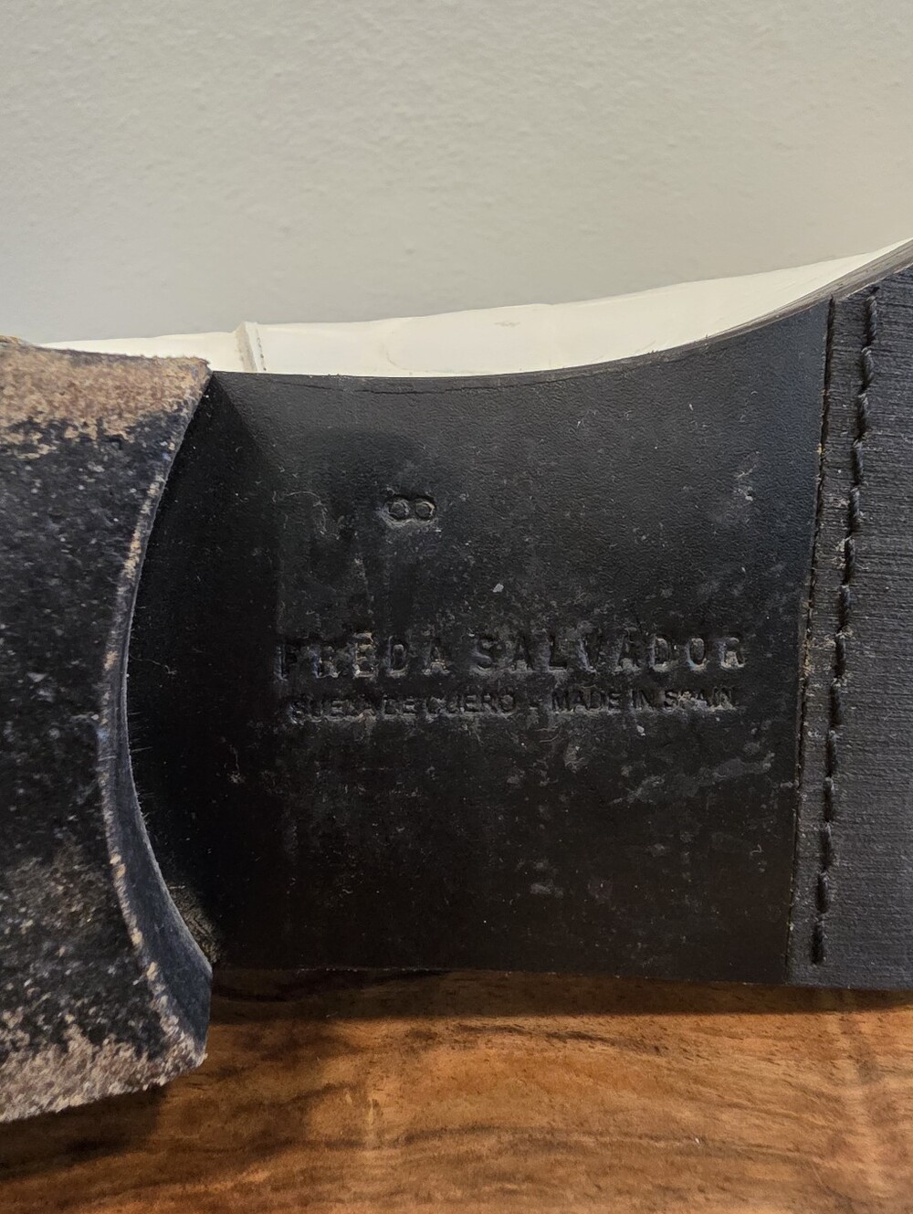 Freda Salvador White Croc Embossed Chelsea Boots - Picture 13 of 14